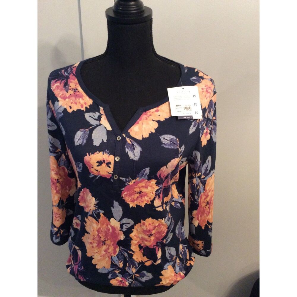 New NWT Floral Croft & Barrow Classic Henley Long Sleeve Partial Button Medium